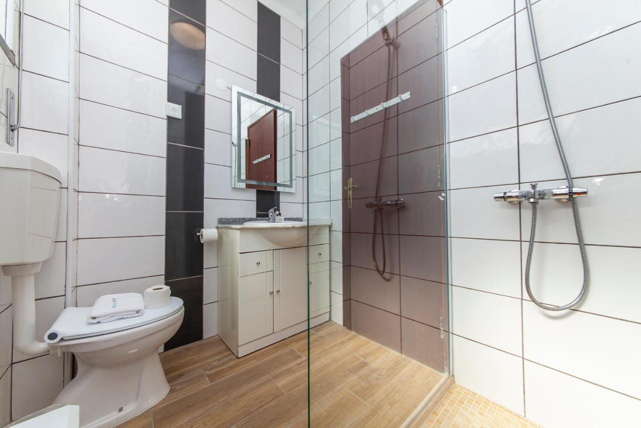Chambre Double avec Salle de Bains Commune